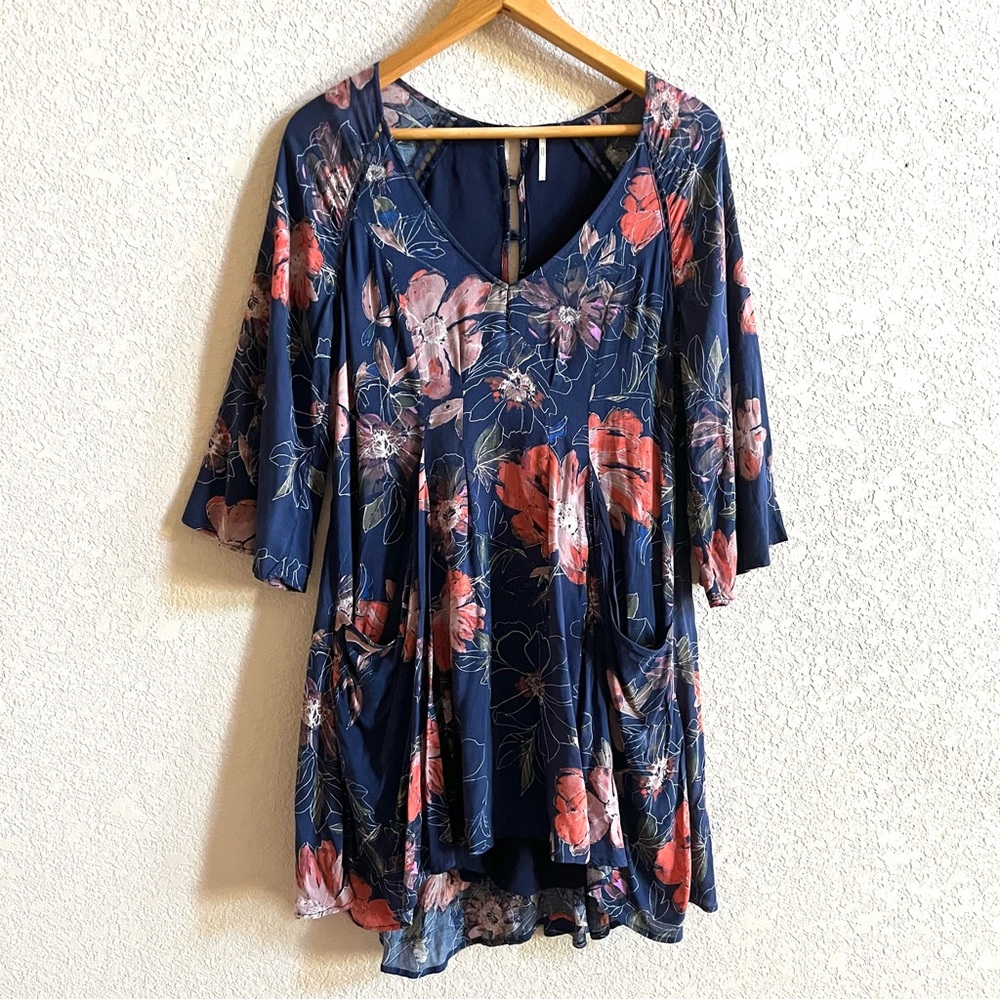 FREE PEOPLE Floral Eyes On You 3/4 Sleeve Dress Size 4 Navy Blue‎
